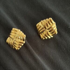 Heaven Mayhem Gold Wind Earrings